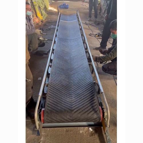 槽鋼款折疊輸送機(jī) 堅(jiān)固耐用，勝任沙石草料木屑煤炭工業(yè)輸送重任